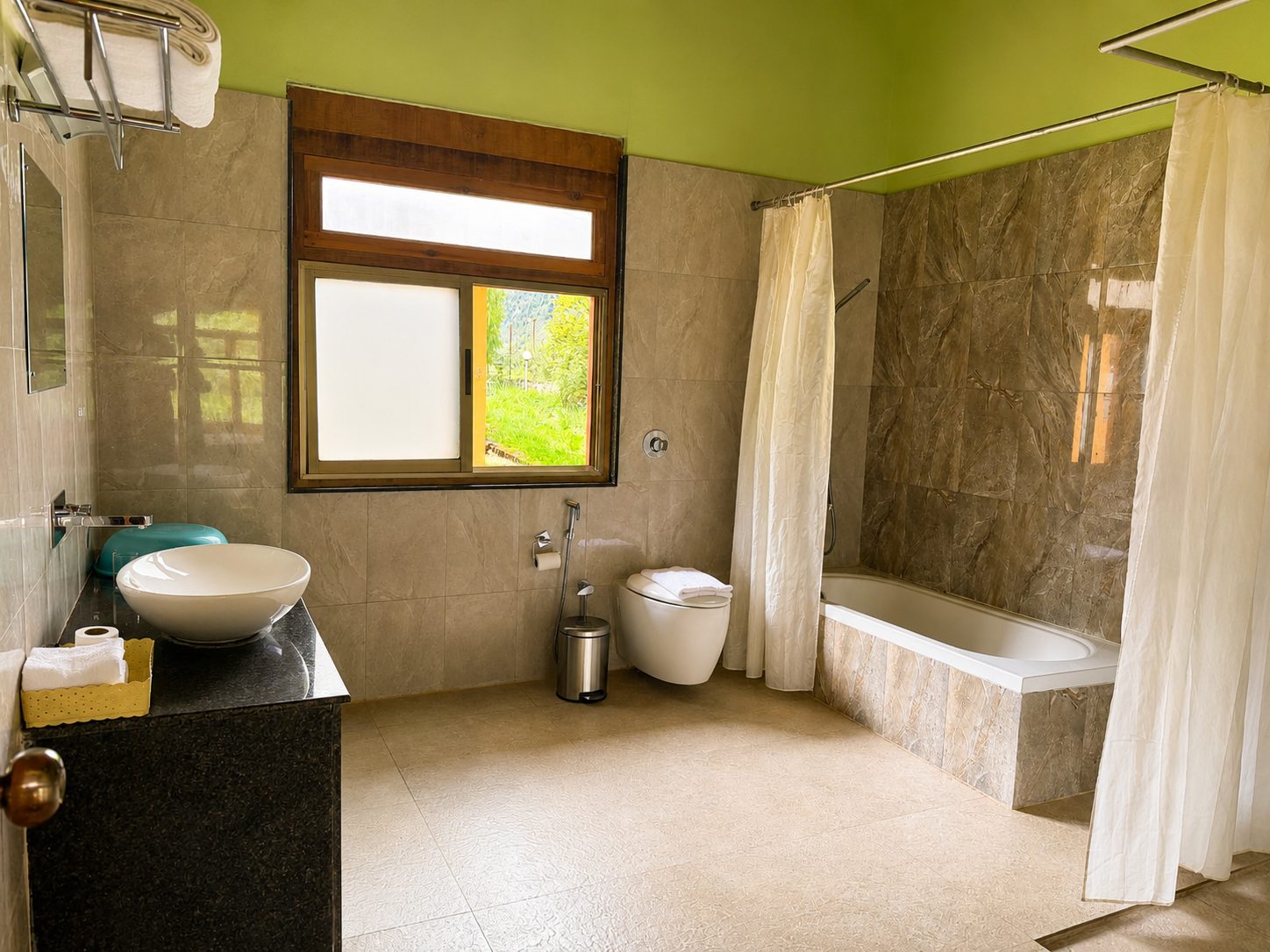 En-suite bathroom